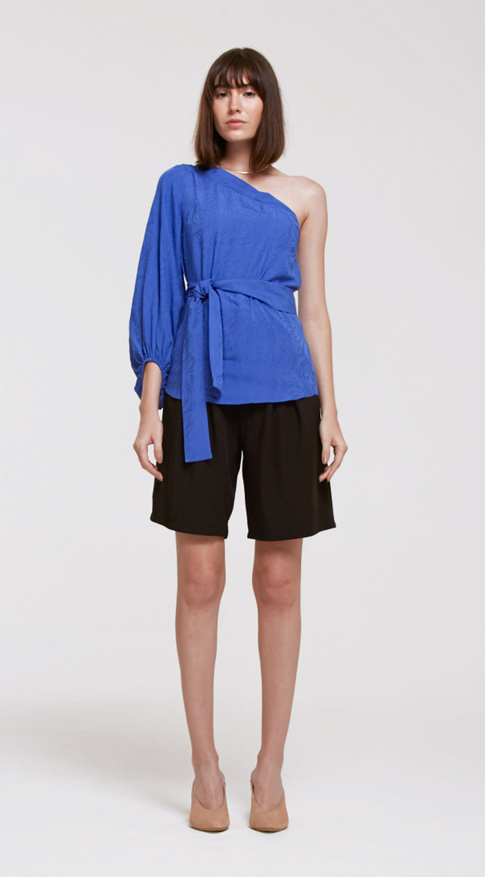 Blusa Ombro So Manga Longa Com Faixa Azul Leboh